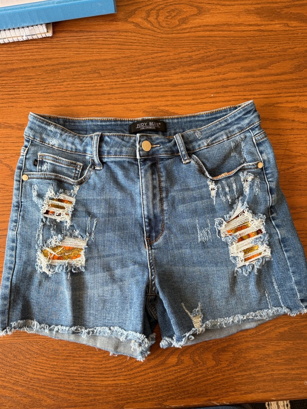 Judy Blue High Waist Distressed Shorts Women’s L "70s Summer Day" flower Stretch